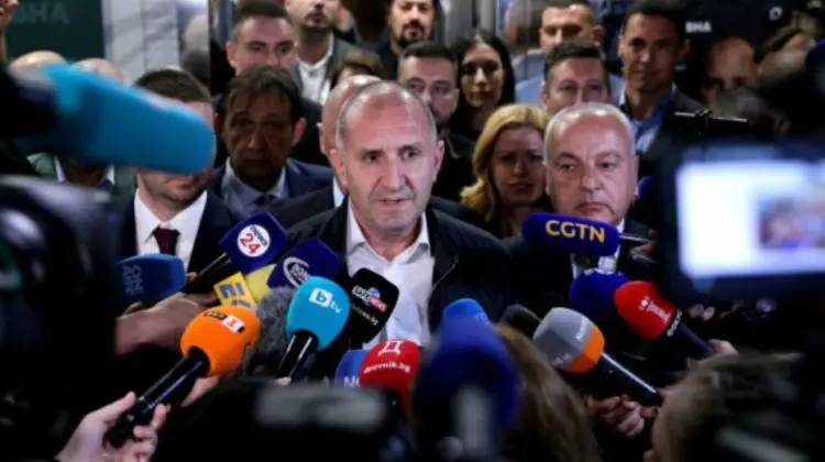 Alegerile din Bulgaria: Fostul președinte Rumen Radev a obținut victorie
