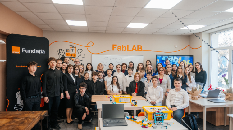 Fundația Orange aduce FabLab în Școala Model și oferă elevilor spații pentru creație și inovare