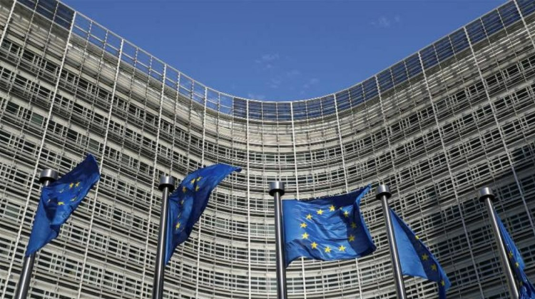 Comisia Europeană: prima tranșă din împrumutul de 90 de miliarde € pentru Ucraina ar putea fi acordată curând