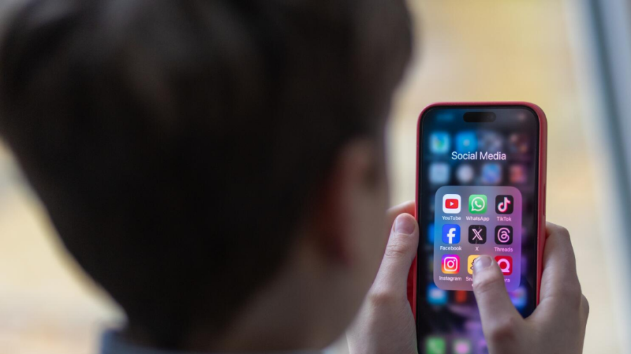 Măsuri noi în Norvegia: acces limitat la social media pentru copiii sub 16 ani