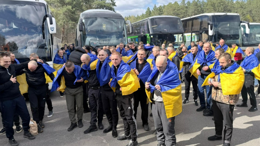 VIDEO Al doilea schimb de prizonieri în mai puțin de o lună: câte 193 de militari returnați
