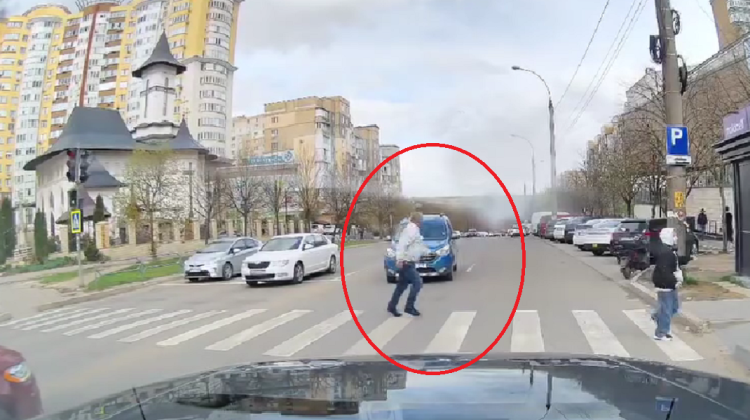 Detalii de la Poliție în cazul accidentului de pe strada Ion Dumeniuc. Șoferului i s-ar fi făcut rău la volan