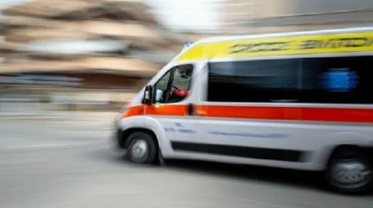 Italia: O moldoveancă se zbate între viață și moarte la spital după ce a fost lovită de o mașină