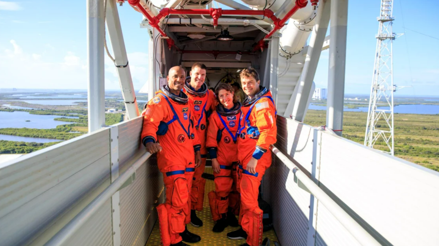 10 zile în spațiu, fără gravitație: cum mănâncă, dorm și merg la toaletă astronauții din misiunea Artemis 2