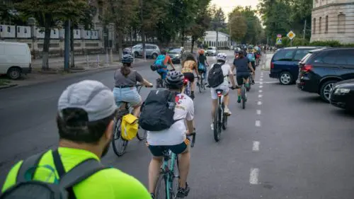 Trotuarul de pe strada Alba-Iulia, reabilitat: Va fi amenajată și o pistă pentru bicicliști