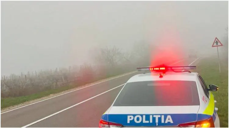 Ceață pe mai multe sectoare de drum. Poliția îndeamnă șoferii la prudență
