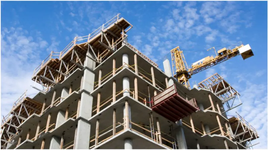 Contractul pentru un apartament în construcție, explicat simplu. Greșelile care te pot costa scump