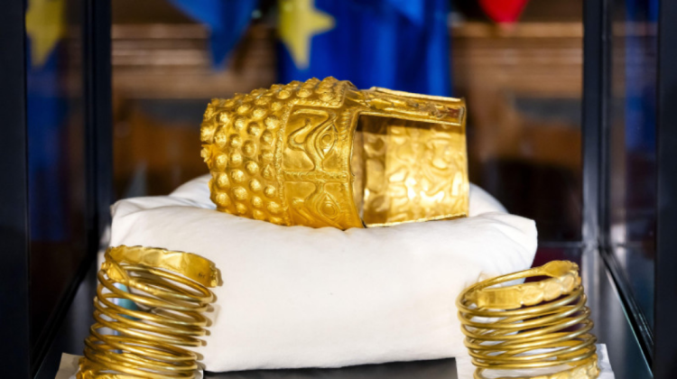 Dispărut și găsit: Coiful de la Coțofenești și brățările dacice revin în România după furtul din Olanda