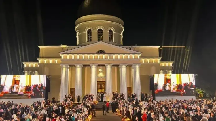 Primăria Chișinău organizează noaptea Învierii la Catedrală. Realitatea TV va transmite în direct