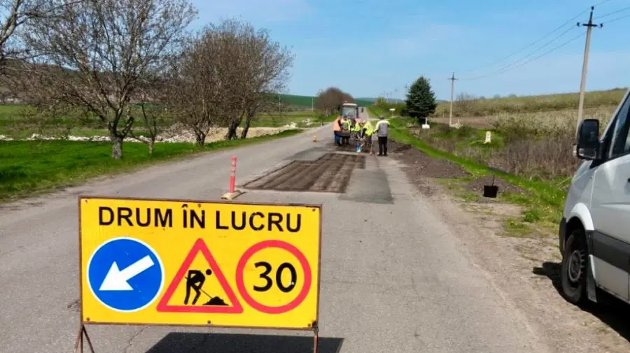 Drumurile din țară continuă să fie reparate. Unde se lucrează astăzi