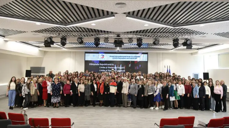 Elevi din toată țara participă la Olimpiadele Republicane la limbile minorităților