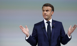 Macron vrea să scoată minorii sub 15 ani de pe rețelele de socializare. Justiția franceză i-a stricat planul