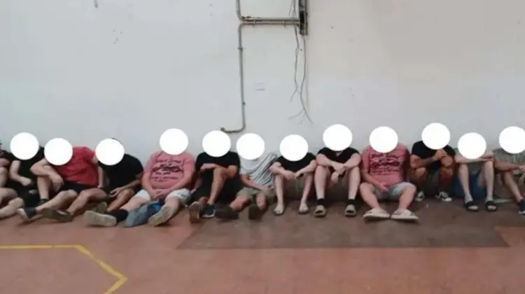 Recrutați online și transformați în sclavi: 21 de muncitori, inclusiv moldoveni, găsiți într-o fabrică din Italia