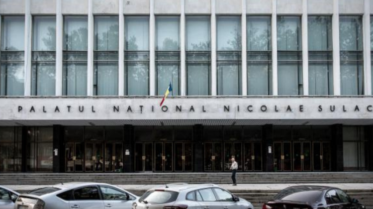 Crize în țară, dar cu tapițerie nouă pe scaunele de la Palatul Național. Lucrările vor costa 5 milioane de lei