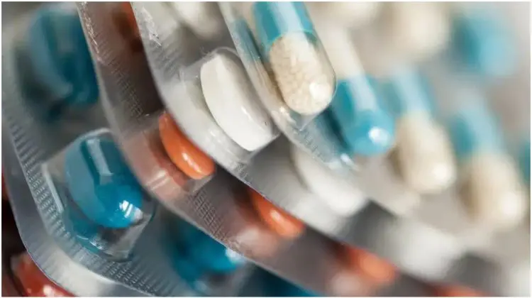 Medicamentele otrăvesc râurile și duc la apariția superbacteriilor. Studiu: poluarea invizibilă se extinde la nivel global