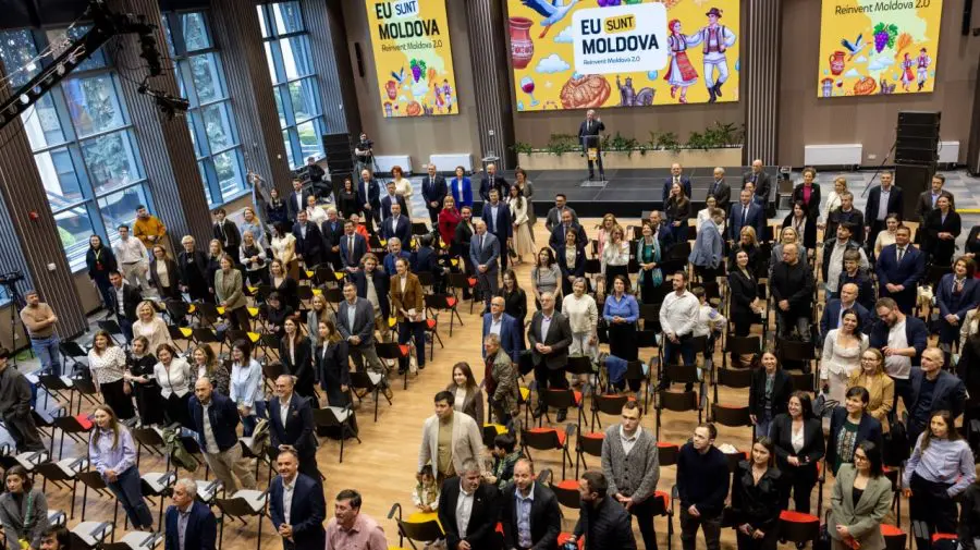 Reinvent Moldova 2.0: Cinci speakeri, sute de participanți și o singură direcție – Europa