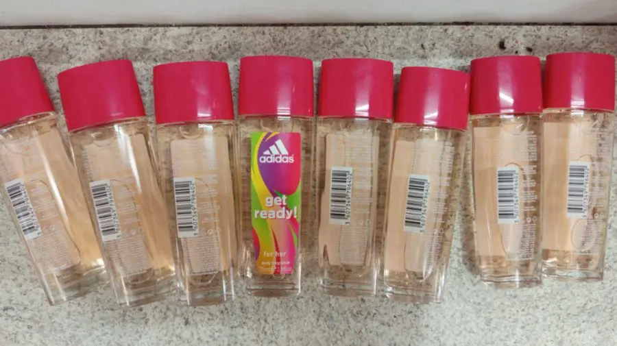 FOTO Atenție la ce folosiți! Un produs cosmetic pentru femei, retras din cauza unei substanțe toxice