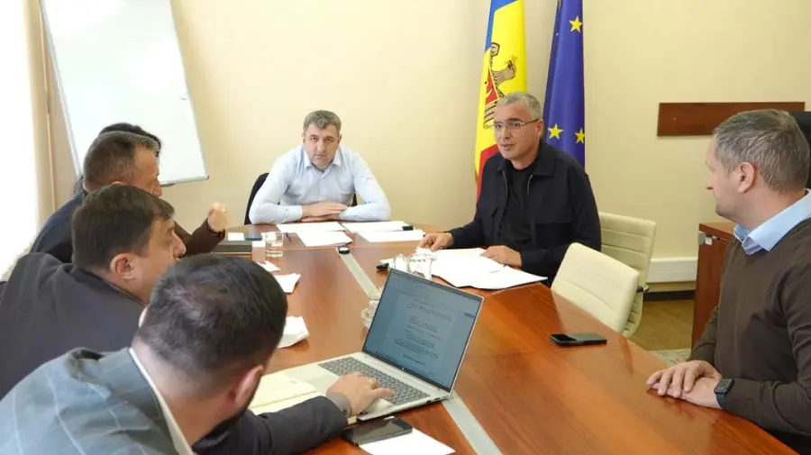 Plafonul neimpozabil la colete ar putea fi majorat! Comisia pentru securitate a susținut proiectul lui Usatîi