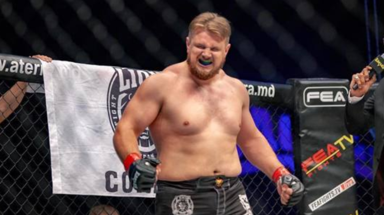 VIDEO: Sportiv din Moldova, triumfător la Chicago: Alexandr Romanov s-a impus la un turneu MMA
