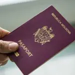 Scumpirea pașapoartelor, amânată cu două săptămâni: Guvernul propune o nouă dată
