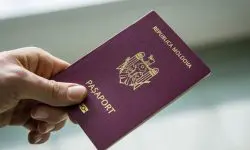 Scumpirea pașapoartelor, amânată cu două săptămâni: Guvernul propune o nouă dată