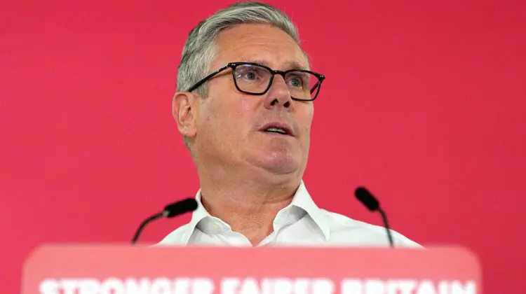 „Rebeliune” în guvernul britanic. Patru miniștri au demisionat și cer acum demisia lui Keir Starmer