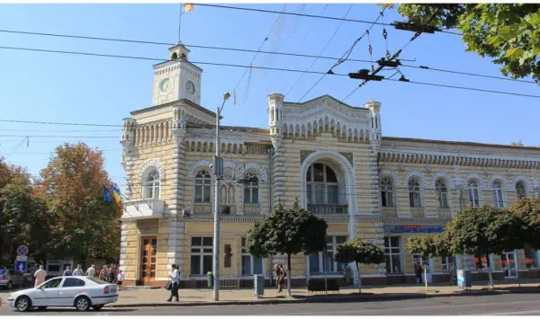 Pastile psihotrope, oferite elevilor: DGETS cere explicații și clarificări