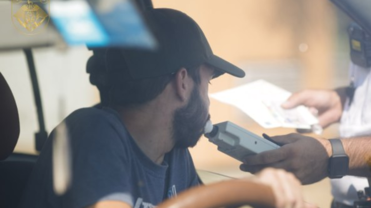 Fără permis și beat la volan pentru a treia oară! Un șofer din Ocnița a ajuns direct la închisoare