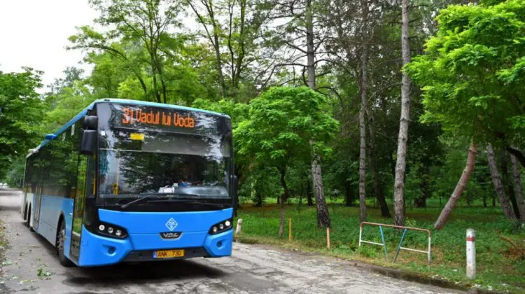În atenția călătorilor! Orarul de circulație pe ruta suburbană de autobuz nr. 31 – extins