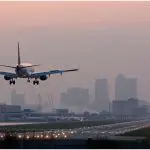 Prima companie aeriană care își întoarce avioanele din drum spre Moscova, după amenințarea lui Zelenski