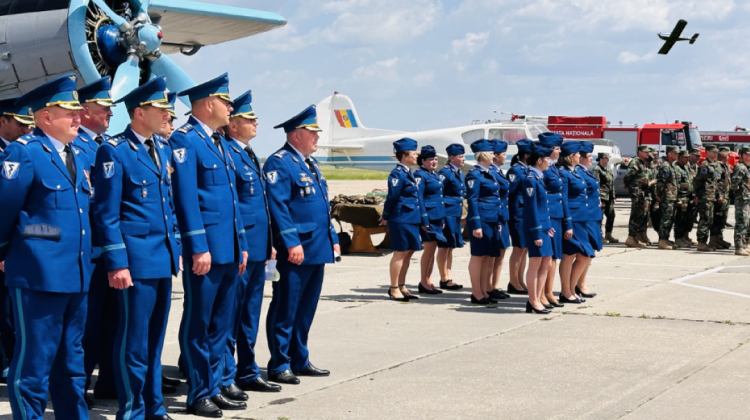 VIDEO Avioane, tehnică militară și demonstrații aeriene la aniversarea Regimentului „Decebal”