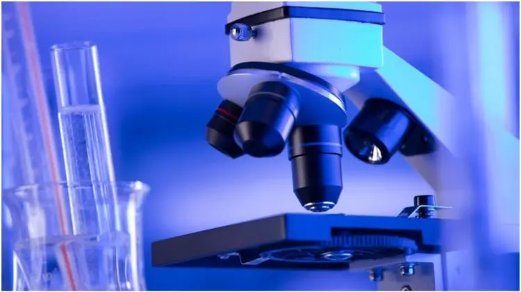 O americancă diagnosticată cu o formă agresivă de cancer s-a vindecat inexplicabil. Totul s-ar fi întâmplat după o biopsie