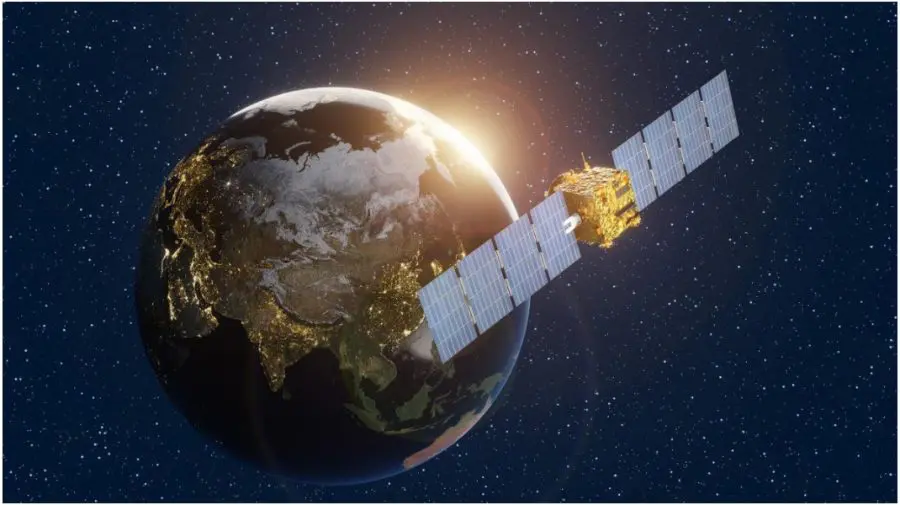 Google vrea să mute centrele de date în spațiu. SpaceX ar putea lansa proiectul orbital „Suncatcher”