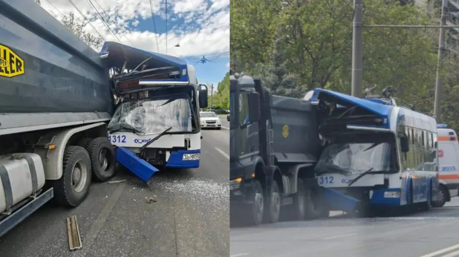 Opt răniți, printre care trei copii, după ce un troleibuz s-a tamponat într-un camion în Chișinău