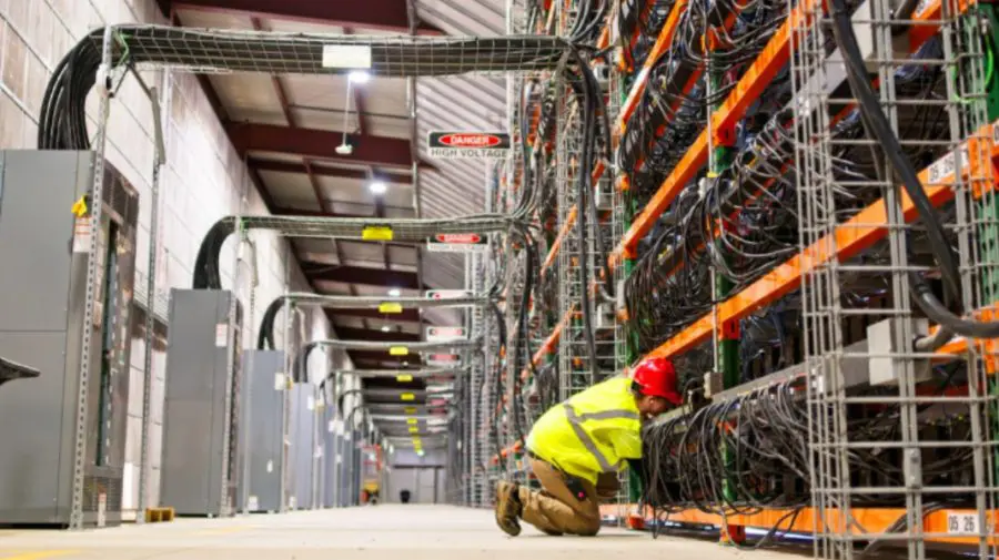La hotar cu Moldova se va construi primul centru de date din lume cu inteligenţă artificială cuantică
