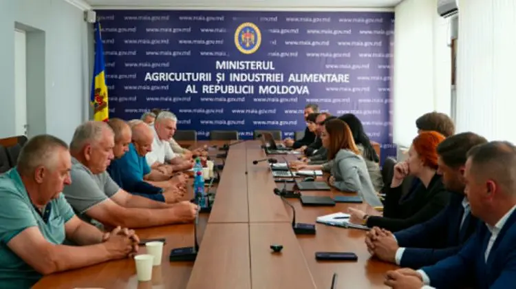Guvernul vine cu măsuri după protestul fermierilor: bani pentru motorină și fertilizanți