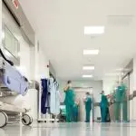 „Mă durea tare de tot”. Un bărbat a primit arsuri grave prin frecare, după ce a fost implicat într-un accident