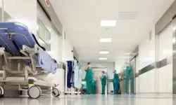 „Mă durea tare de tot”. Un bărbat a primit arsuri grave prin frecare, după ce a fost implicat într-un accident
