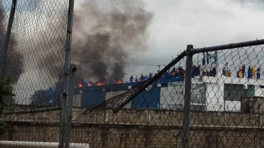 VIDEO „Gata cu tortura!”: protest exploziv într-un penitenciar din Venezuela