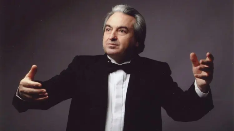 Olga Ciolacu, Lidia Botezatu, Cătălin Josan, la gala dedicată lui Gheorghe Mustea. Primii 500 de copii vor primi cadou
