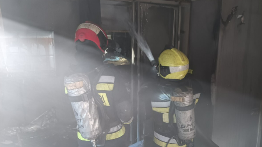 Incendiu în Capitală: Un apartament a fost cuprins de flăcări