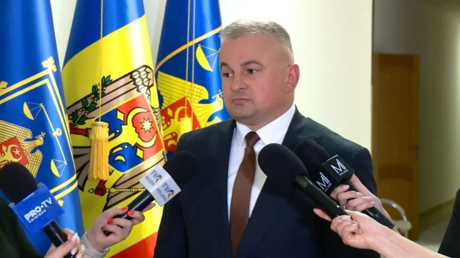 Machidon, despre banii găsiți în beciul familiei: Părinții mei au muncit, au strâns bani și i-au păstrat astfel