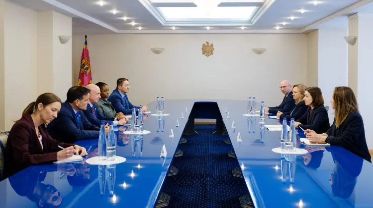 Întâlniri la nivel înalt: despre ce au discutat Maia Sandu și Mihai Popșoi cu senatorul american Mark Kelly