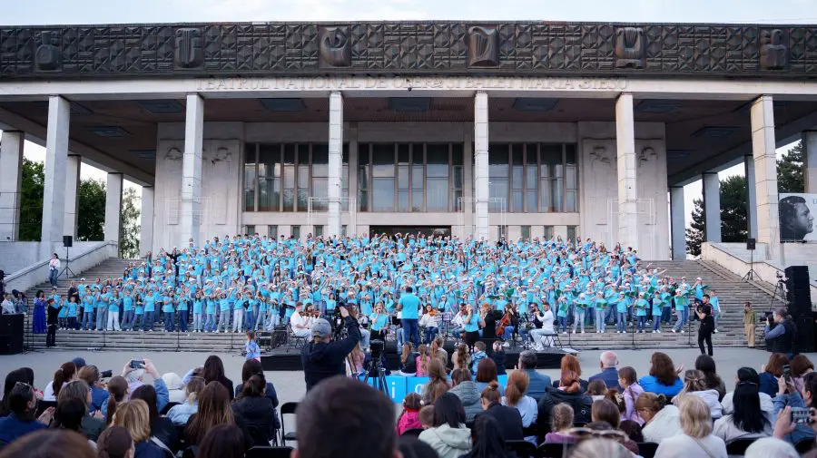 Spectacol impresionant la Chișinău: 1000 de copii, o singură voce pentru solidaritate