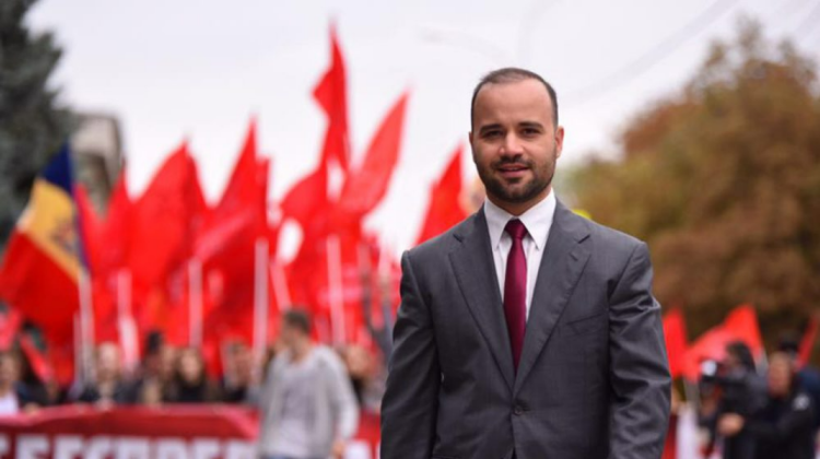 Gala elevilor sau ședință foto? Vladimir Mizdrenco, în centrul controverselor