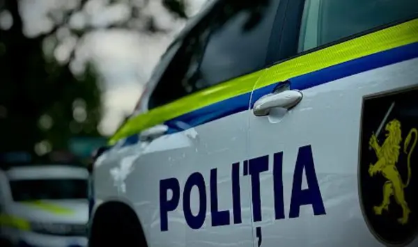 Tragedie în Capitală: Un copil de 3 ani a murit după ce trotineta sa a fost lovită de un Mercedes