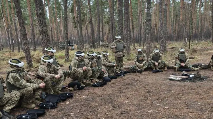 Zelenski anunță reforma armatei: sporuri pentru militari și demobilizări treptate