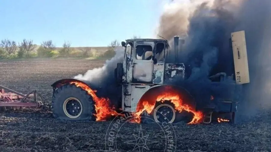Incendiu în regiunea transnistreană! Un tractor a luat foc în timp ce efectua lucrări pe câmp