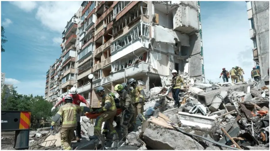 Ucraina: 15 mai, zi de doliu naţional după atacul Rusiei. Numărul victimelor a crescut la 24, dintre care trei copii