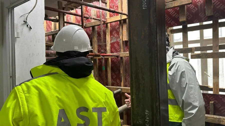 Incident pe un șantier din Chișinău: Un perete a cedat chiar în timpul lucrărilor de construcției